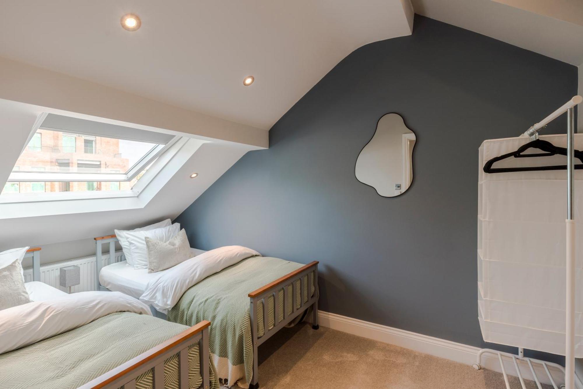Stunning 3 Bed Duplex Apartment In The Heart Of West Hampstead London Eksteriør billede