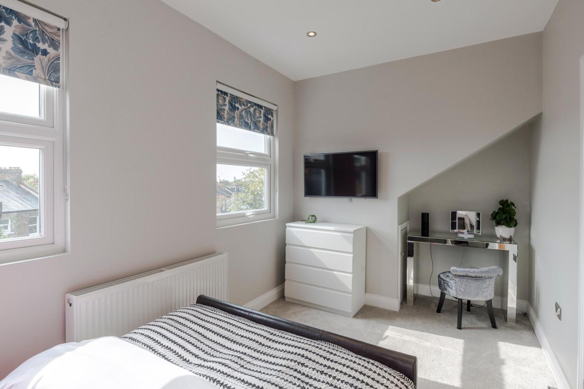 Stunning 3 Bed Duplex Apartment In The Heart Of West Hampstead London Eksteriør billede